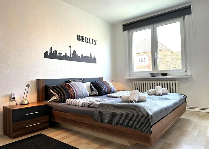Ideal42 - Für Zwei - Citynah, Verkehrsgünstig, Supermarkt, Flexibler Check-in Apartamento Berlín